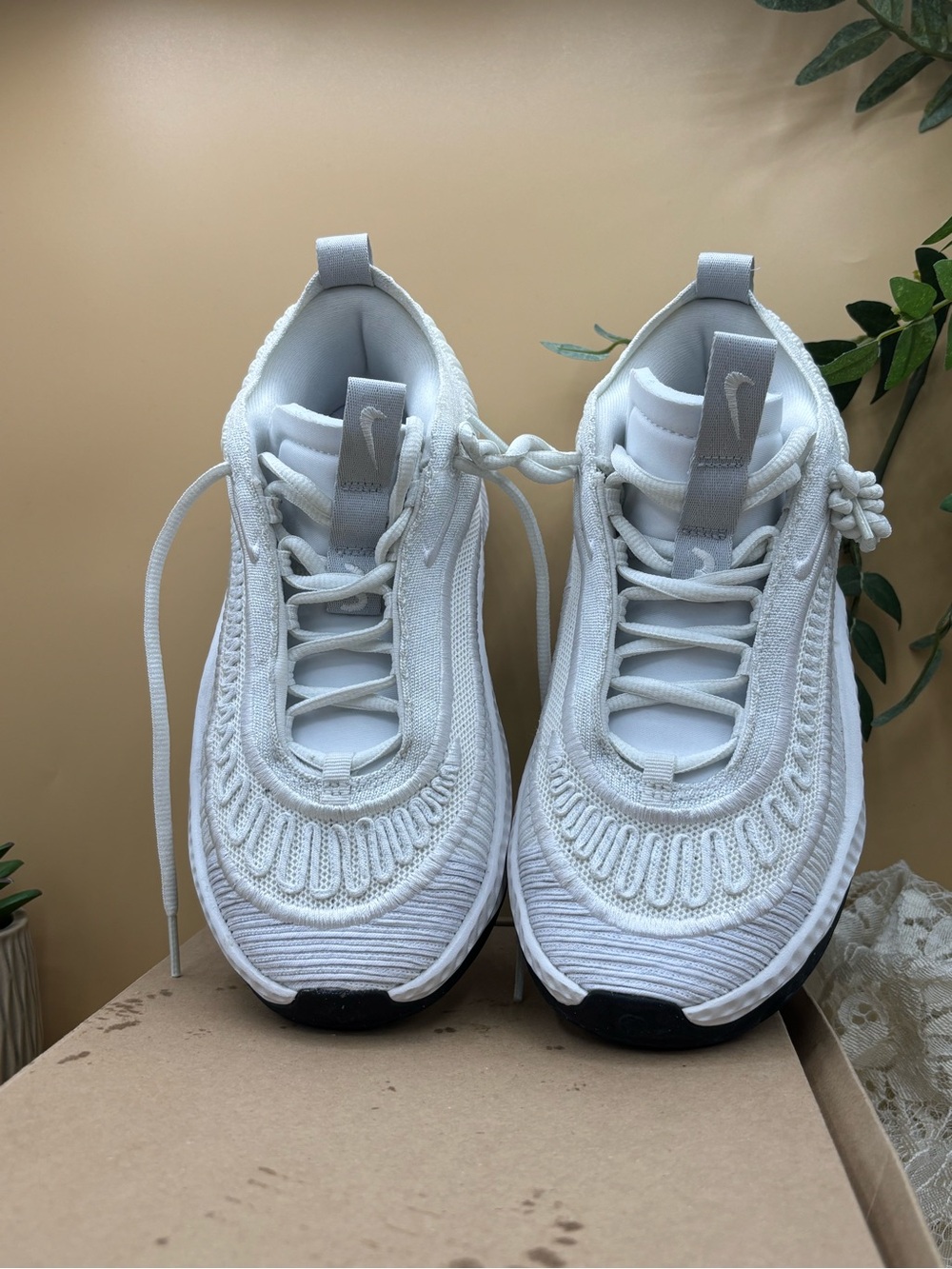 Nike Cosmic Unity 3 Summit White Black Basketball Shoes Women’s 5.5 Men’s 4